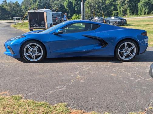 Elkhart Lake Blue Metallic 2021 Chevrolet Corvette Stingray w/2LT