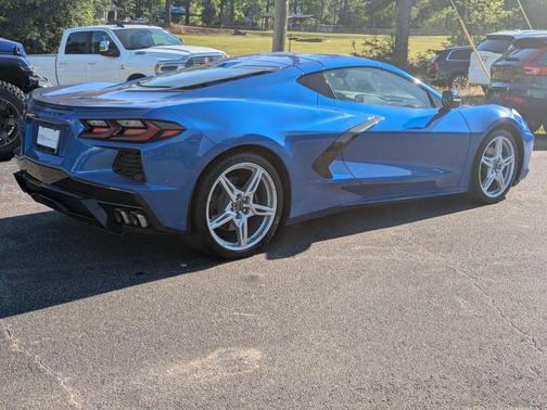 Elkhart Lake Blue Metallic 2021 Chevrolet Corvette Stingray w/2LT