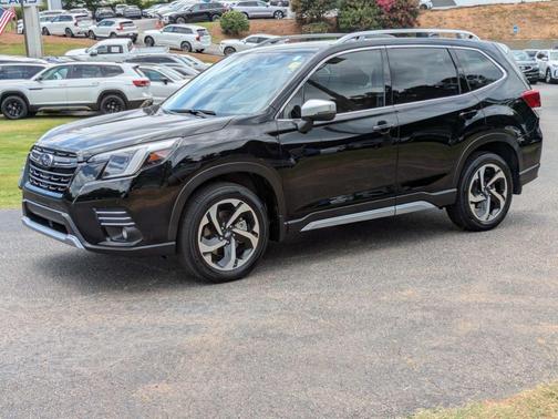 Crystal Black Silica 2024 Subaru Forester Touring