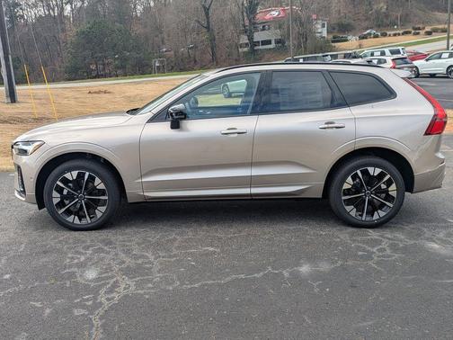 Bright 2026 Volvo XC60 B5 Plus