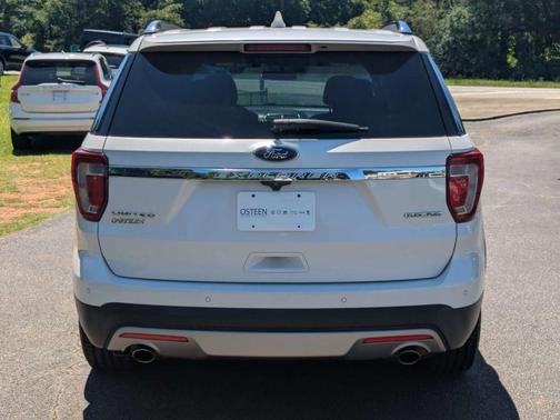 White Platinum Clearcoat Metallic 2016 Ford Explorer Limited