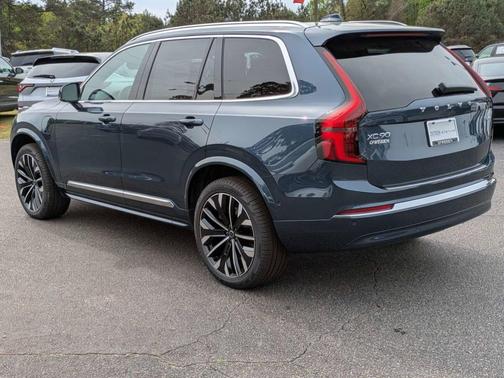 Denim Blue Metallic 2026 Volvo XC90 Plug-In Hybrid T8 Ultra 6-Seater