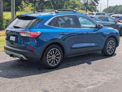 Blue Metallic 2022 Ford Escape PHEV Titanium