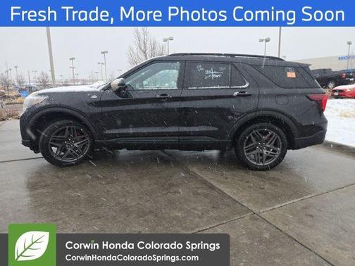 2025 Ford Explorer ST-Line