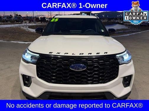 2025 Ford Explorer ST-Line