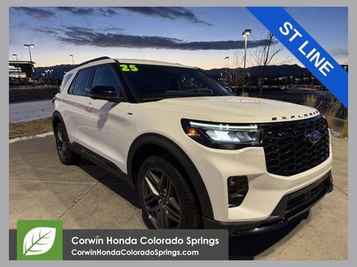 2025 Ford Explorer ST-Line