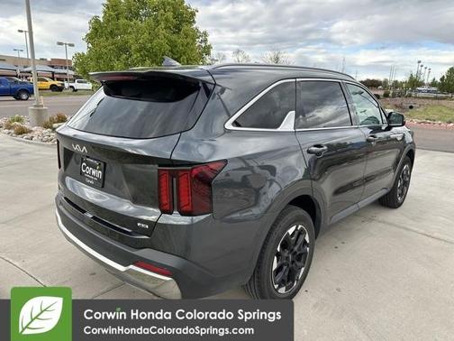 2024 Kia Sorento S