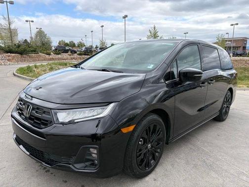 Crystal Black Pearl 2025 Honda Odyssey Sport-L