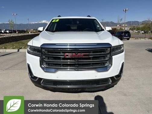 2023 GMC Acadia SLT