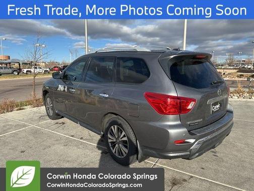 2018 Nissan Pathfinder SV