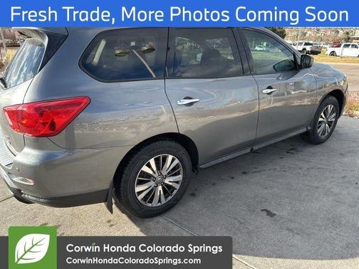 2018 Nissan Pathfinder SV