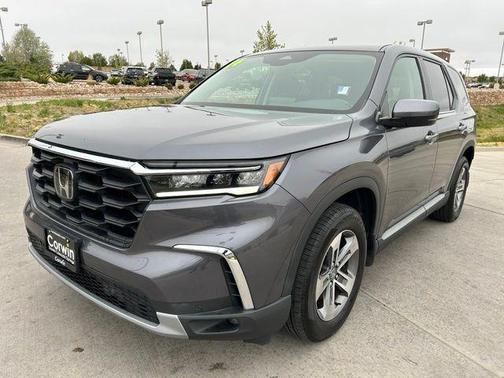 Modern Steel Metallic 2024 Honda Pilot EX-L