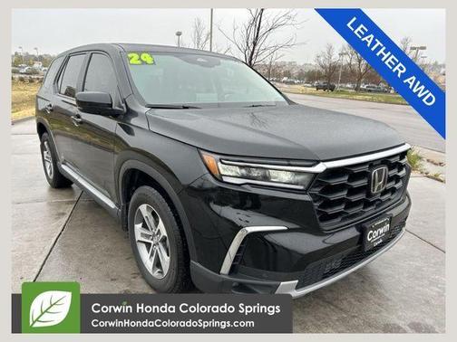 Crystal Black Pearl 2024 Honda Pilot EX-L 7-Passenger