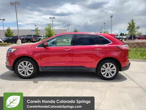 2022 Ford Edge Titanium