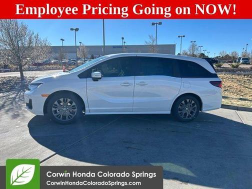 Platinum White Pearl 2026 Honda Odyssey Touring