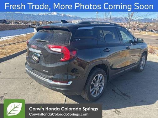2024 GMC Terrain SLT