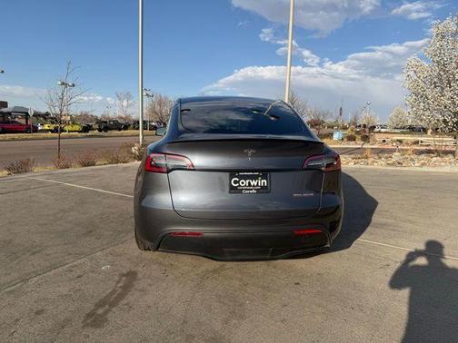 2023 Tesla Model Y Performance