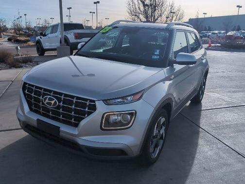 2023 Hyundai VENUE SEL