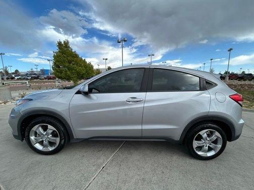 Lunar Silver Metallic 2022 Honda HR-V LX