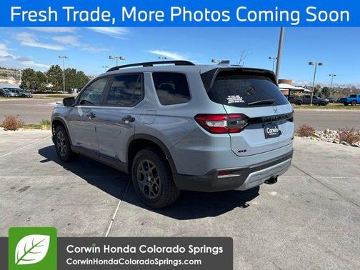 Gray Pearl 2025 Honda Pilot TrailSport