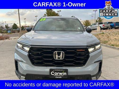 Gray Pearl 2025 Honda Pilot TrailSport