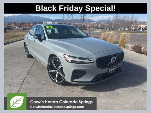 2024 Volvo S60 B5 Plus Dark Theme