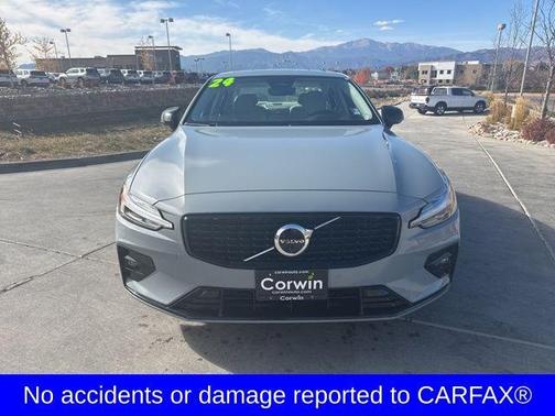 2024 Volvo S60 B5 Plus Dark Theme