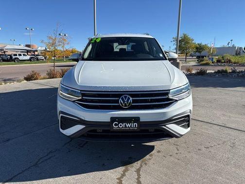 2024 Volkswagen Tiguan 2.0T SE