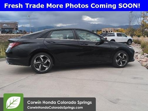 2022 Hyundai ELANTRA Limited