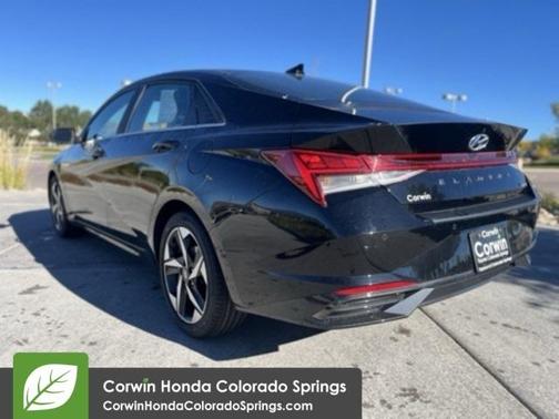 2022 Hyundai ELANTRA Limited