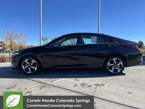 2022 Hyundai ELANTRA Limited