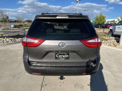 2019 Toyota Sienna XLE