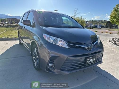 2019 Toyota Sienna XLE