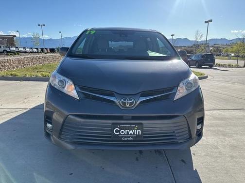 2019 Toyota Sienna XLE