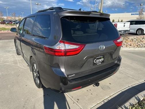 2019 Toyota Sienna XLE