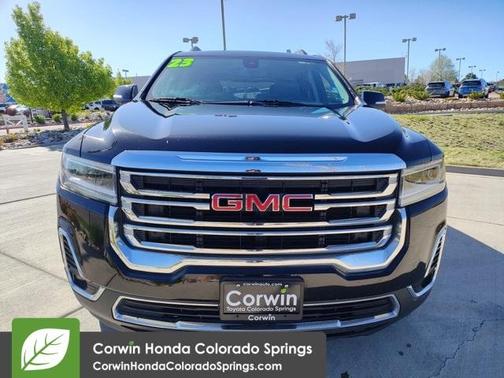 2023 GMC Acadia SLT