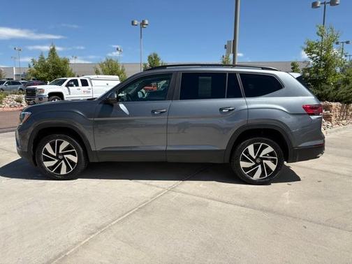 2024 Volkswagen Atlas 2.0T SE