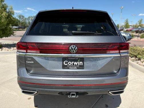 2024 Volkswagen Atlas 2.0T SE