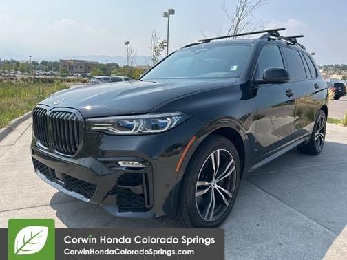2022 BMW X7 M50i
