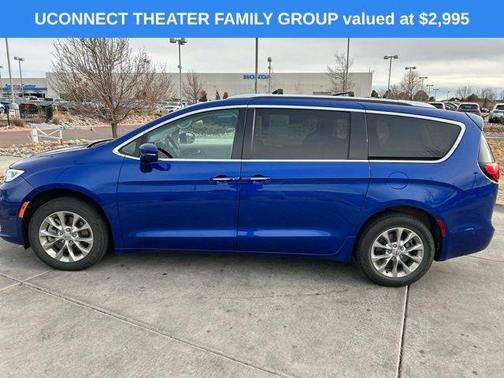 2021 Chrysler Pacifica Touring-L