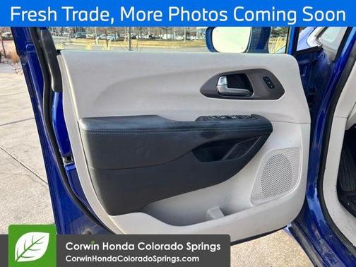 2021 Chrysler Pacifica Touring-L