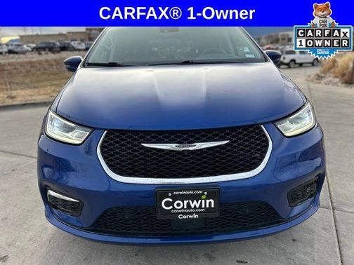 2021 Chrysler Pacifica Touring-L