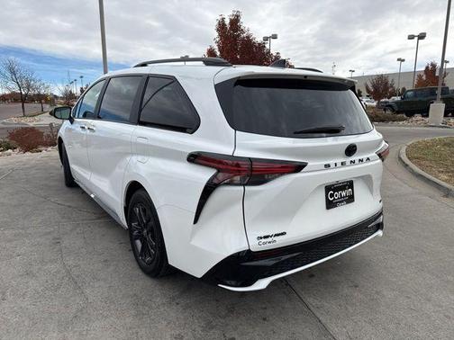 2025 Toyota Sienna XSE 7 Passenger