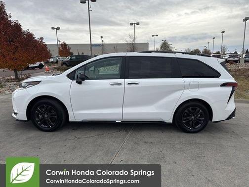 2025 Toyota Sienna XSE 7 Passenger