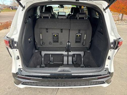 2025 Toyota Sienna XSE 7 Passenger