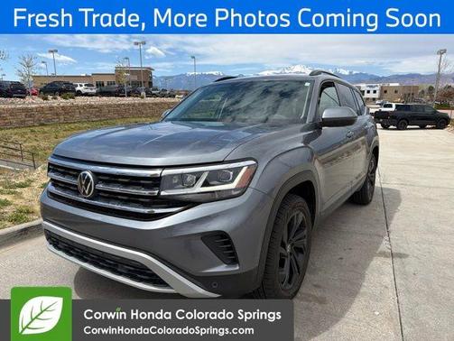 Platinum Gray Metallic 2022 Volkswagen Atlas 3.6L SE w/Technology