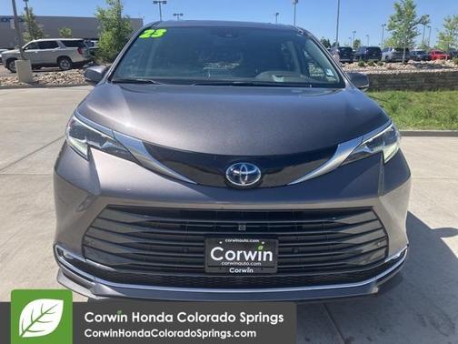 2023 Toyota Sienna Platinum 7 passenger