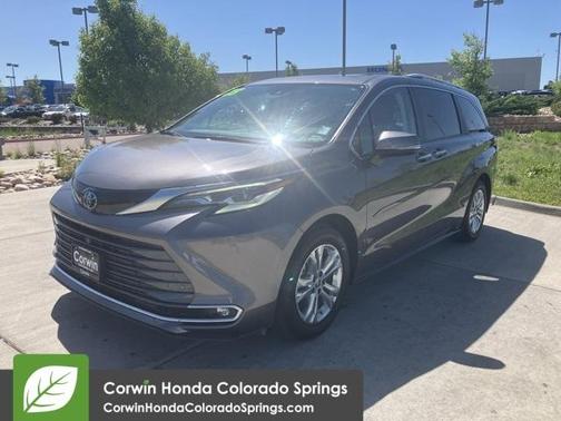 2023 Toyota Sienna Platinum 7 passenger