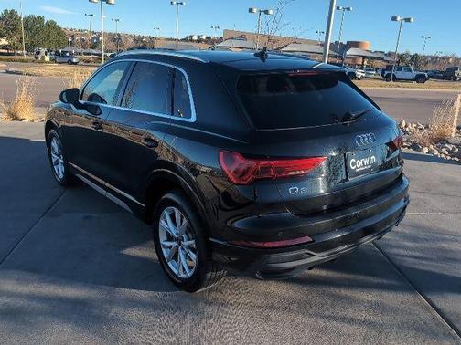 2023 Audi Q3 45 S line Premium