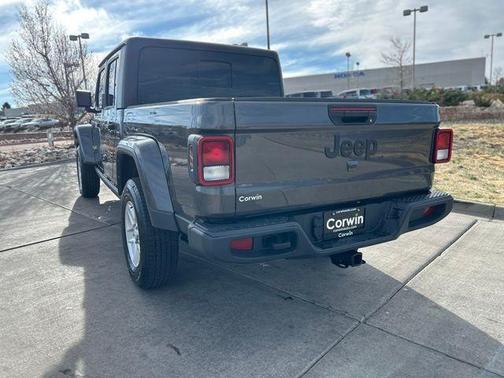 Granite Crystal Clearcoat Metallic 2022 Jeep Gladiator Sport
